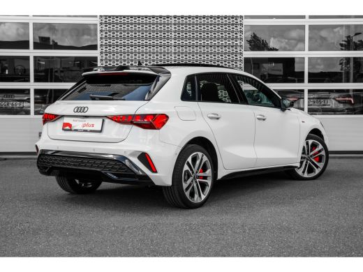 Audi A3 Sportback 45 TFSI e S edition Competition | Carbon Spoiler | Panoramadak | Stoelverwarming | Acht... ActivLease financial lease