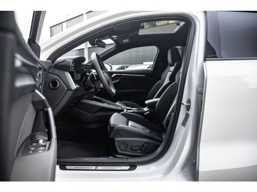 Audi A3 Sportback 45 TFSI e S edition Competition | Carbon Spoiler | Panoramadak | Stoelverwarming | Acht... ActivLease financial lease