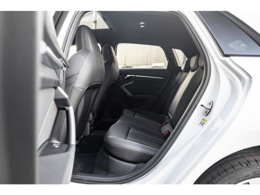 Audi A3 Sportback 45 TFSI e S edition Competition | Carbon Spoiler | Panoramadak | Stoelverwarming | Acht... ActivLease financial lease