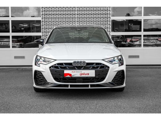 Audi A3 Sportback 45 TFSI e S edition Competition | Carbon Spoiler | Panoramadak | Stoelverwarming | Acht... ActivLease financial lease