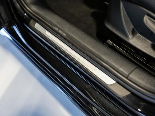 Audi A4 Avant 35 TFSI Advanced Edition / 150pk / Panorama dak / Leder / Stoelverwarming / ActivLease financial lease