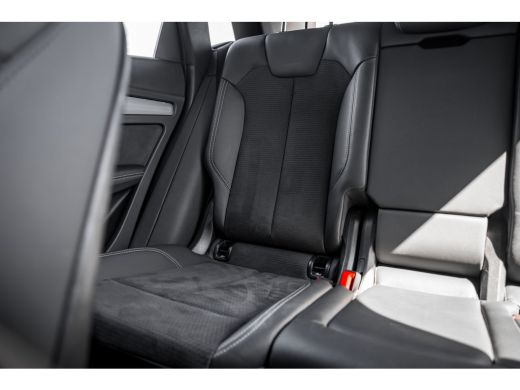 Audi Q5 55 TFSI e S edition Competition | Trekhaak | Stoelverwarming | Adaptive Cruise Control | ActivLease financial lease