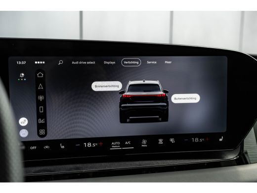 Audi Q6 e-tron S edition 83 kWh / 252 pk | Adaptive air suspension | Adaptive cruise control | Audi sound system ActivLease financial lease