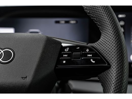 Audi Q6 e-tron S edition 83 kWh / 252 pk | Adaptive air suspension | Adaptive cruise control | Audi sound system ActivLease financial lease