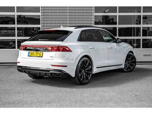 Audi Q8 55 TFSI e quattro Pro Line Advanced| Panoramadak | Nachtzichtassistent | B&O | Vierwielbesturing ... ActivLease financial lease