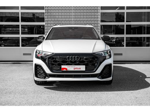 Audi Q8 55 TFSI e quattro Pro Line Advanced| Panoramadak | Nachtzichtassistent | B&O | Vierwielbesturing ... ActivLease financial lease