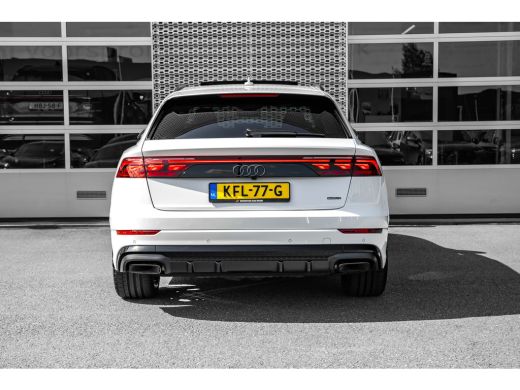 Audi Q8 55 TFSI e quattro Pro Line Advanced| Panoramadak | Nachtzichtassistent | B&O | Vierwielbesturing ... ActivLease financial lease
