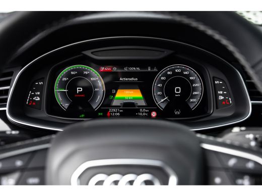 Audi Q8 60 TFSI e quattro Pro Line S Competition ABT Aero Package | Panoramadak | Trekhaak | Remote Park ... ActivLease financial lease