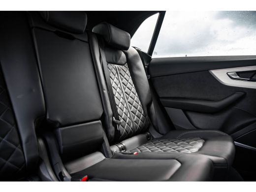 Audi Q8 60 TFSI e quattro Pro Line S Competition ABT Aero Package | Panoramadak | Trekhaak | Remote Park ... ActivLease financial lease
