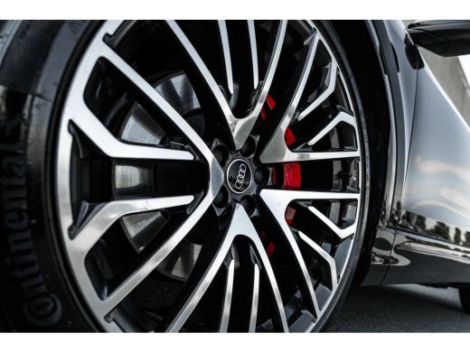 Audi Q8 60 TFSI e quattro Pro Line S Competition ABT Aero Package | Panoramadak | Trekhaak | Remote Park ... ActivLease financial lease