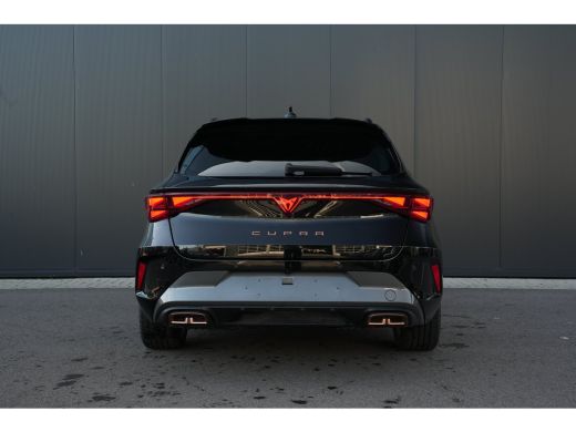 CUPRA Leon Sportstourer 1.5 TSI e-Hybrid 204pk Business | Panoramadak | Sennheiser | Camera | Stoel & Stuurverwarming | 18" ActivLease financial lease