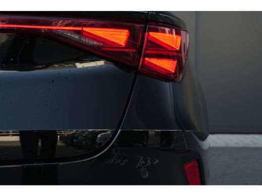 CUPRA Leon Sportstourer 1.5 TSI e-Hybrid 204pk Business | Panoramadak | Sennheiser | Camera | Stoel & Stuurverwarming | 18" ActivLease financial lease