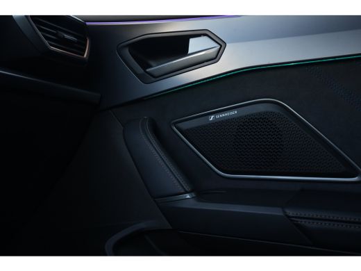 CUPRA Leon Sportstourer 1.5 TSI e-Hybrid 204pk Business | Panoramadak | Sennheiser | Camera | Stoel & Stuurverwarming | 18" ActivLease financial lease