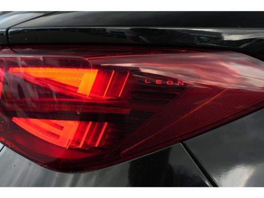 CUPRA Leon Sportstourer 1.5 TSI e-Hybrid 204pk Business | Panoramadak | Sennheiser | Camera | Stuur & Stoelverwarming ActivLease financial lease