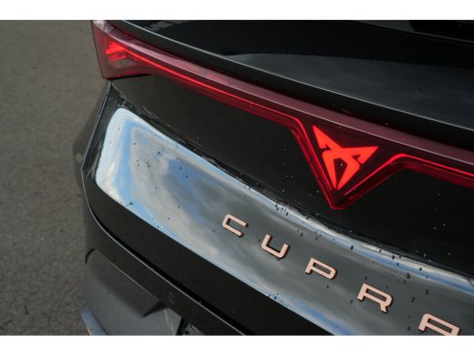 CUPRA Leon Sportstourer 1.5 TSI e-Hybrid 204pk Business | Panoramadak | Sennheiser | Camera | Stuur & Stoelverwarming ActivLease financial lease