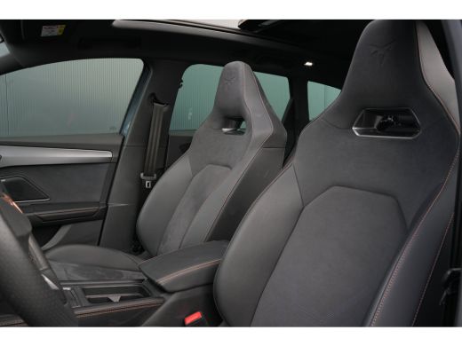 CUPRA Leon Sportstourer 1.5 TSI e-Hybrid 204pk Business | Panoramadak | Sennheiser | Camera | Stuur & Stoelverwarming ActivLease financial lease