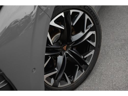 CUPRA Terramar 1.5 TSI e-Hybrid 272pk VZ Performance | Adaptief demping systeem | Alcantara bekleding | Apple Ca... ActivLease financial lease