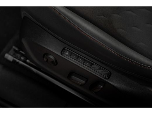 CUPRA Terramar 1.5 TSI e-Hybrid 272pk VZ Performance | Sennheiser | Trekhaak | Panoramadak | 360 Camera | 20" ActivLease financial lease