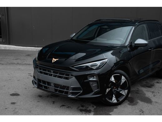 CUPRA Terramar 1.5 TSI e-Hybrid 272pk VZ Performance | Sennheiser | Trekhaak | Panoramadak | 360 Camera | 20" ActivLease financial lease