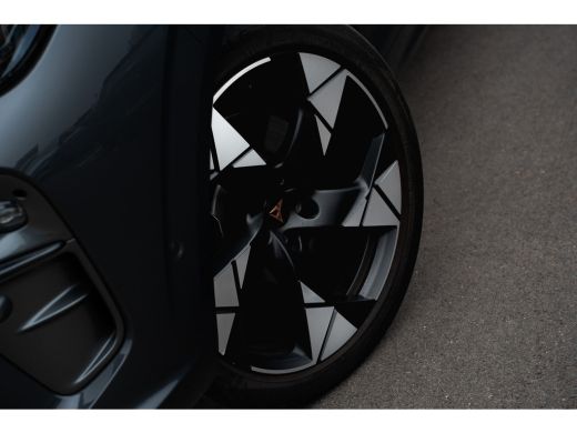 CUPRA Terramar 1.5 TSI e-Hybrid 272pk VZ Performance | Trekhaak | Sennheiser | Panoramadak | 360 Camera ActivLease financial lease