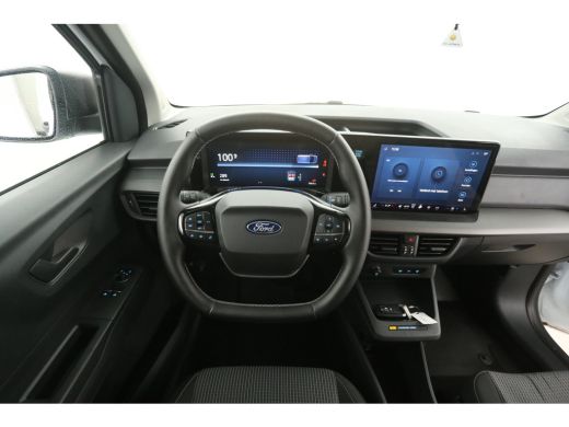 Ford Courier 54 kWh 136PK | Snelladen | Virtual | Camera | Cruise | Carplay | Stoel/Stuurverw. ActivLease financial lease