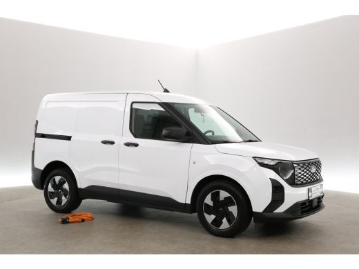 Ford Courier 54 kWh 136PK | Snelladen | Virtual | Camera | Cruise | Carplay | Stoel/Stuurverw. ActivLease financial lease