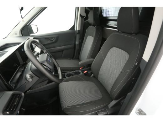Ford Courier 54 kWh 136PK | Snelladen | Virtual | Camera | Cruise | Carplay | Stoel/Stuurverw. ActivLease financial lease