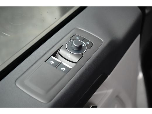 Ford E-Transit Custom 340 L2H1 Limited 71 kWh ActivLease financial lease