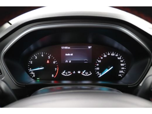 Ford Focus 1.0 EcoBoost Hybrid ST Line | Winterpack | Camera | LED | Cruise Control | Keyless Entry/Go | DAB... ActivLease financial lease