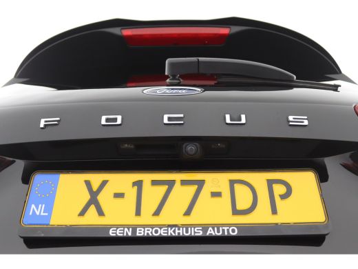 Ford Focus 1.0 EcoBoost Hybrid ST Line | Winterpack | Camera | LED | Cruise Control | Keyless Entry/Go | DAB... ActivLease financial lease