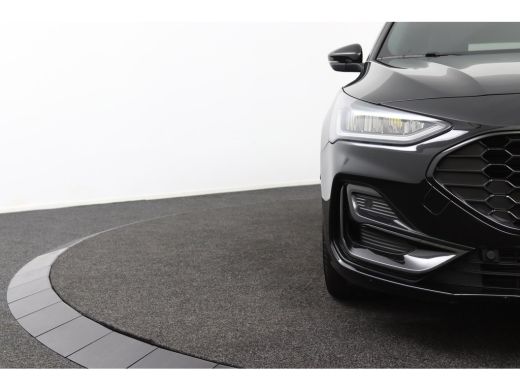 Ford Focus 1.0 EcoBoost Hybrid ST Line | Winterpack | Camera | LED | Cruise Control | Keyless Entry/Go | DAB... ActivLease financial lease