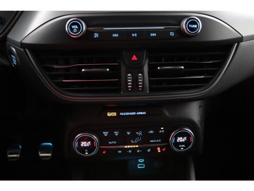 Ford Focus 1.0 EcoBoost Hybrid ST Line | Winterpack | Camera | LED | Cruise Control | Keyless Entry/Go | DAB... ActivLease financial lease
