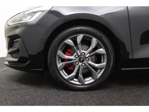 Ford Focus 1.0 EcoBoost Hybrid ST Line | Winterpack | Camera | LED | Cruise Control | Keyless Entry/Go | DAB... ActivLease financial lease
