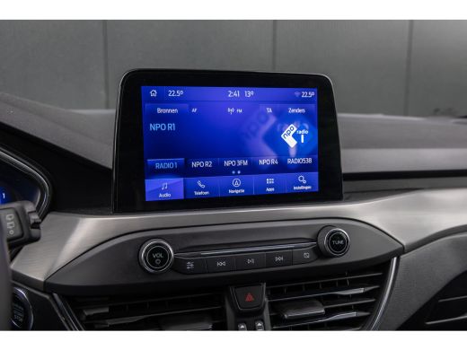 Ford Focus 1.0 EcoBoost Titanium Automaat | 100% dealer o.h. | Adaptieve cruise | Trekhaak | Winter-pack | E... ActivLease financial lease