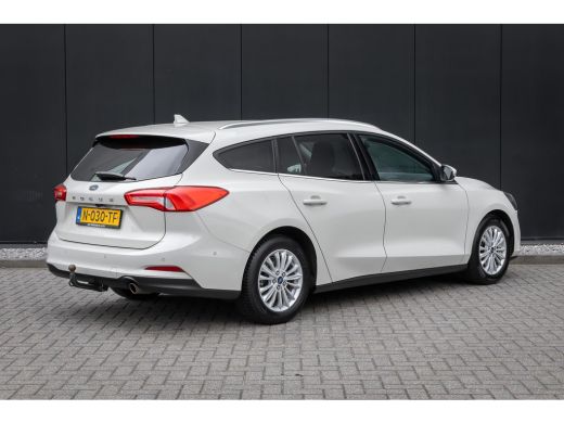 Ford Focus 1.0 EcoBoost Titanium Automaat | 100% dealer o.h. | Adaptieve cruise | Trekhaak | Winter-pack | E... ActivLease financial lease