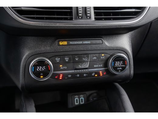 Ford Focus 1.0 EcoBoost Titanium Automaat | 100% dealer o.h. | Adaptieve cruise | Trekhaak | Winter-pack | E... ActivLease financial lease