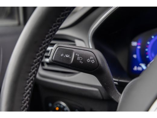 Ford Focus 1.0 EcoBoost Titanium Automaat | 100% dealer o.h. | Adaptieve cruise | Trekhaak | Winter-pack | E... ActivLease financial lease