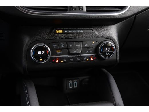 Ford Focus 1.0 EcoBoost Titanium Automaat | Adaptieve cruise | Winter-pack | Afn. Trekhaak | Camera | Elec. ... ActivLease financial lease