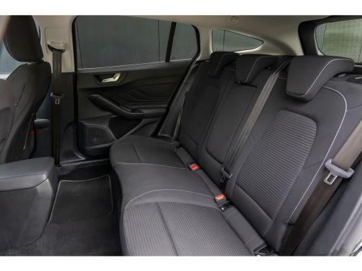 Ford Focus 1.0 EcoBoost Titanium Automaat | Adaptieve cruise | Winter-pack | Afn. Trekhaak | Camera | Elec. ... ActivLease financial lease