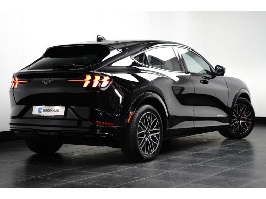 Ford Mustang Mach-E Mach-E Extended Premium AWD 88 kWh | B&O | 360 Camera | 19 Inch | ActivLease financial lease