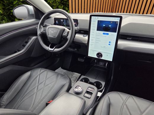 Ford Mustang Mach-E Mach-E Ext. Range 98kWh | Draadloos Apple Carplay | Adapt. Cruise | BLIS | LED | Leer | 18'' ActivLease financial lease