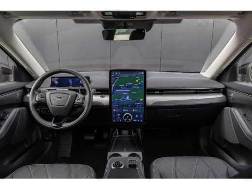 Ford Mustang Mach-E Mach-E RWD 75 kWh | Camera | Adapt. Cruise | Standkachel | Stoel en Stuurverwarming | Apple/Andro... ActivLease financial lease