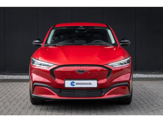 Ford Mustang Mach-E Mach-E RWD 75 kWh | Camera | Adapt. Cruise | Standkachel | Stoel en Stuurverwarming | Apple/Andro... ActivLease financial lease
