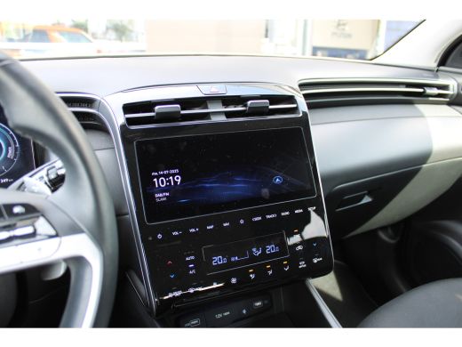Hyundai Tucson 1.6 T-GDI PHEV Comfort Smart 4WD | Stoelverwarming voor| Stuurwielverwarmig | Navigatie | Climate... ActivLease financial lease