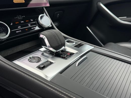 Jaguar F-PACE P400e PHEV R-Dynamic S | Pano | Afneembare trekhaak | Black Pack | Adaptieve Cruise Control | Mer... ActivLease financial lease