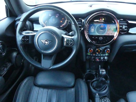 Mini Cooper S 2.0 Cooper S Classic JCW | STOEL+VOORRUITVERWARMING | CAMERA | NAVI | GETINT GLAS | PARKEERSENSOR... ActivLease financial lease