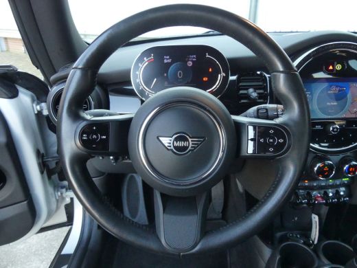 Mini Cooper S 2.0 Cooper S Classic JCW | STOEL+VOORRUITVERWARMING | CAMERA | NAVI | GETINT GLAS | PARKEERSENSOR... ActivLease financial lease