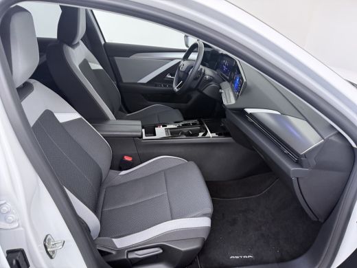 Opel Astra 1.6 Turbo Plug-in Hybrid 180pk | 98% SOH | Apple Carplay/ Android Auto | | Adaptieve Cruise Contr... ActivLease financial lease