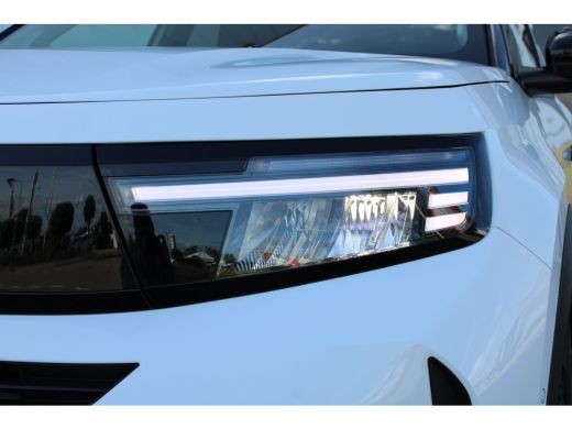 Opel Frontera GS | 17" Lichtmetalen velgen in Zwart met 215/60 R17 banden | Achteruitrijcamera | Dode hoek waar... ActivLease financial lease