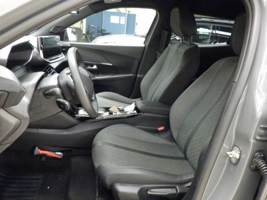 Peugeot 2008 1.2 Hybrid 145 Allure | Adap. cruise C. | 360 Camera | KeyLess | CarPlay | PDC V&A | Clima | 17" ... ActivLease financial lease